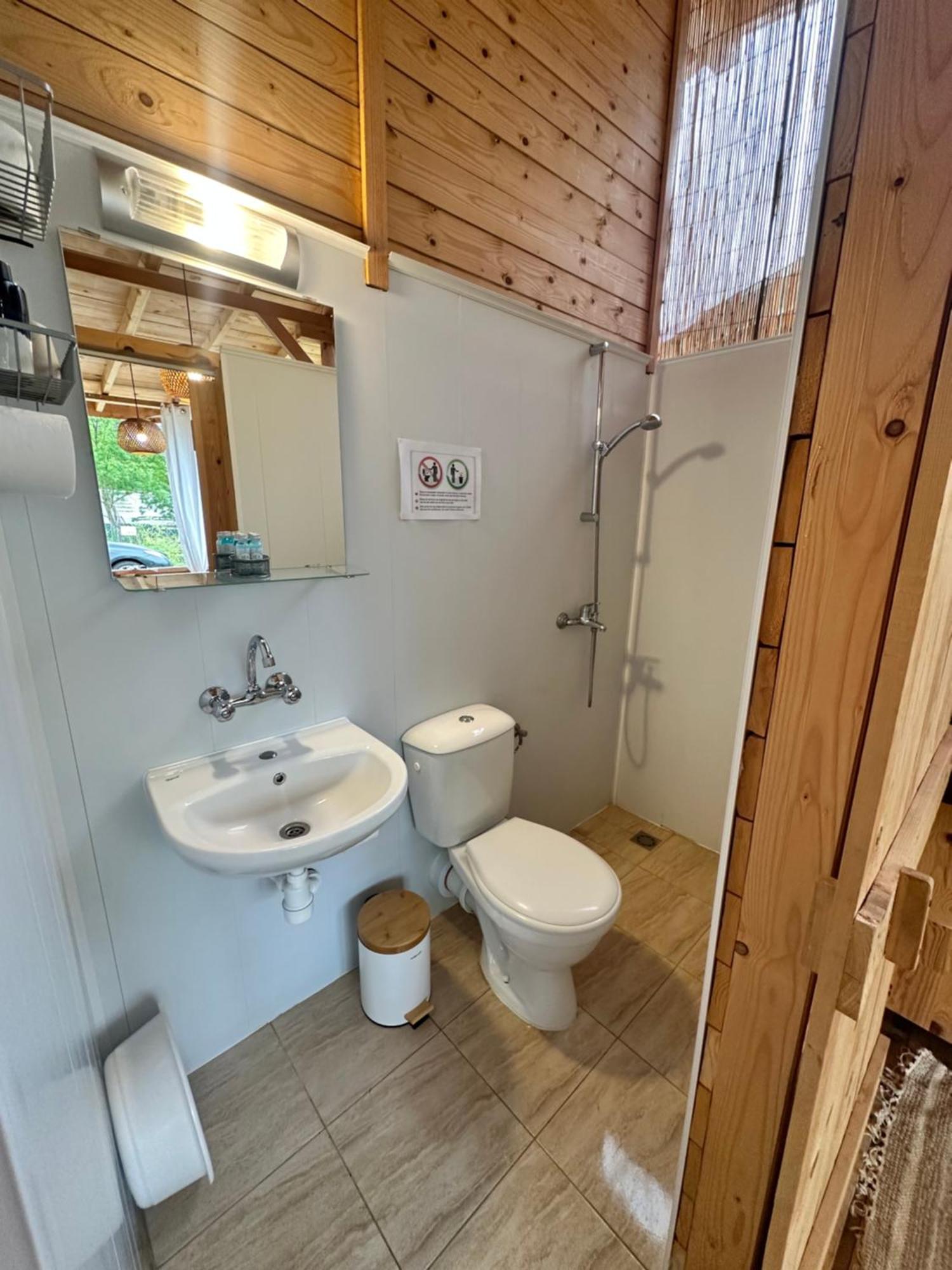 Cozyvan Каравана Под Наем Hotell Sozopol Exteriör bild